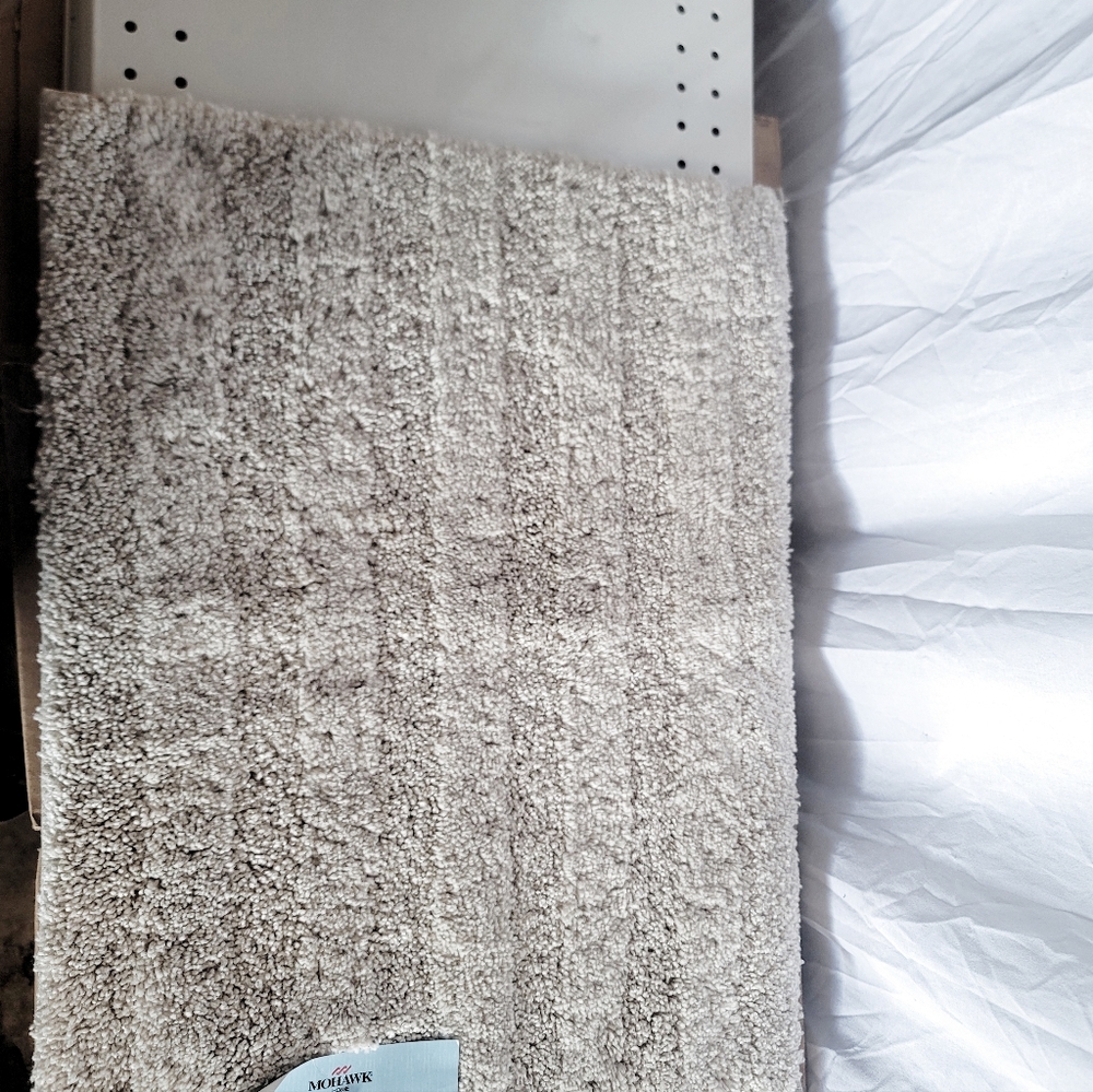New Mohawk Bath Rug